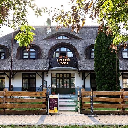 Gasthof Laci Betyar Hajdúszoboszló Buitenkant foto