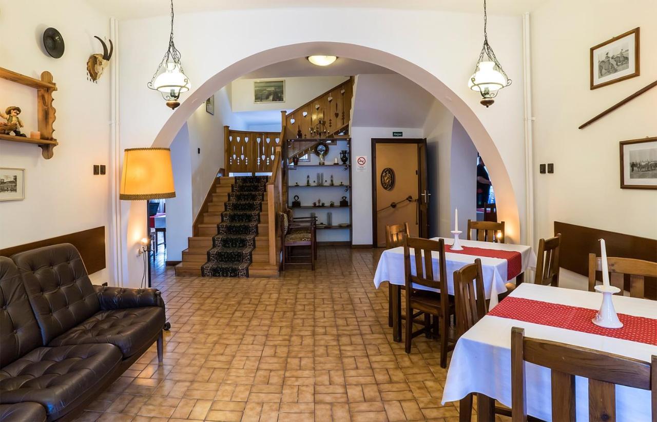 Gasthof Laci Betyar Hajdúszoboszló Buitenkant foto